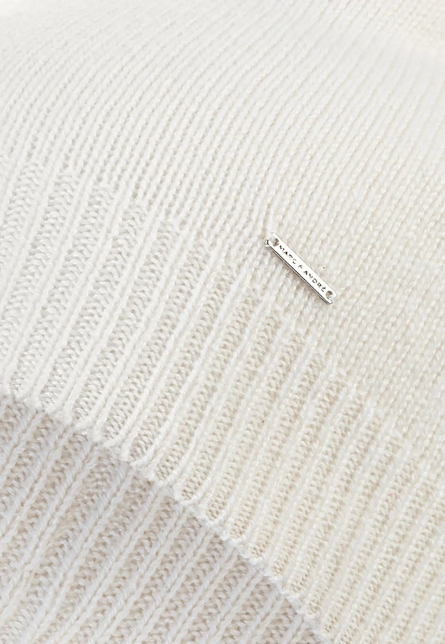 Müts WEIGHTLESS LUXURY